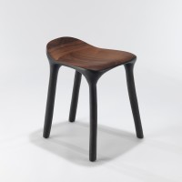 <a href="https://www.galeriegosserez.com/artistes/loellmann-valentin.html">Valentin Loellmann </a> - One Piece - stool